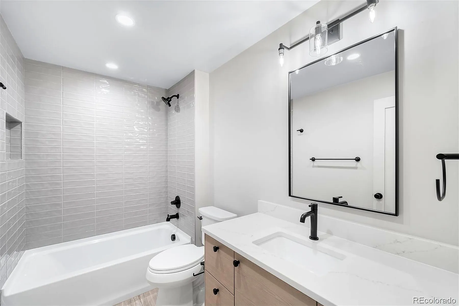 407 Madison Street, photo 34