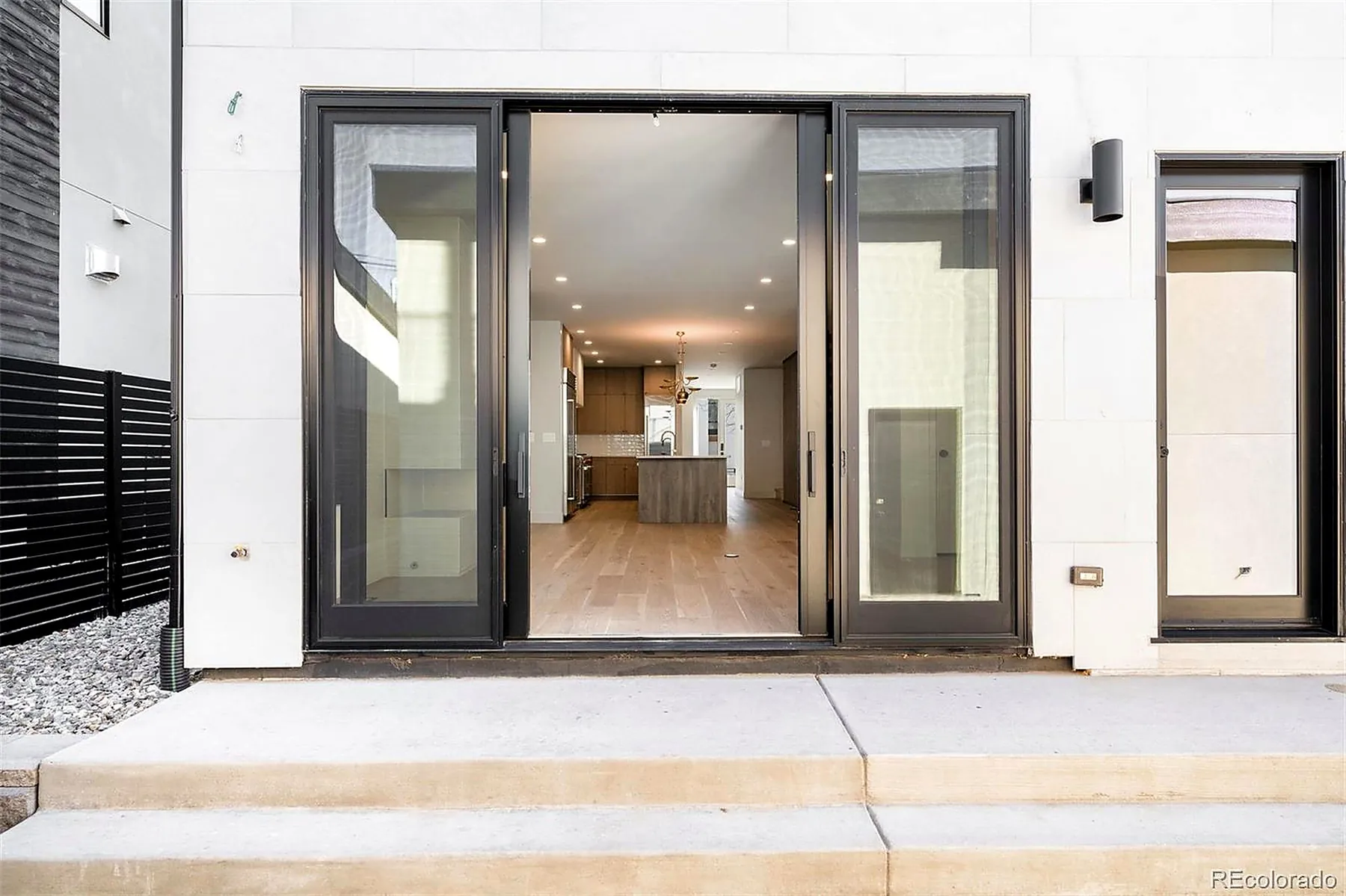 407 Madison Street, photo 37