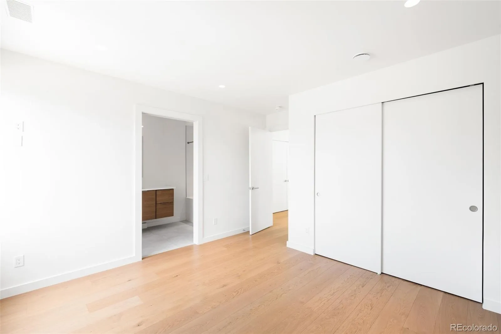 3591 S Ogden Street, photo 20